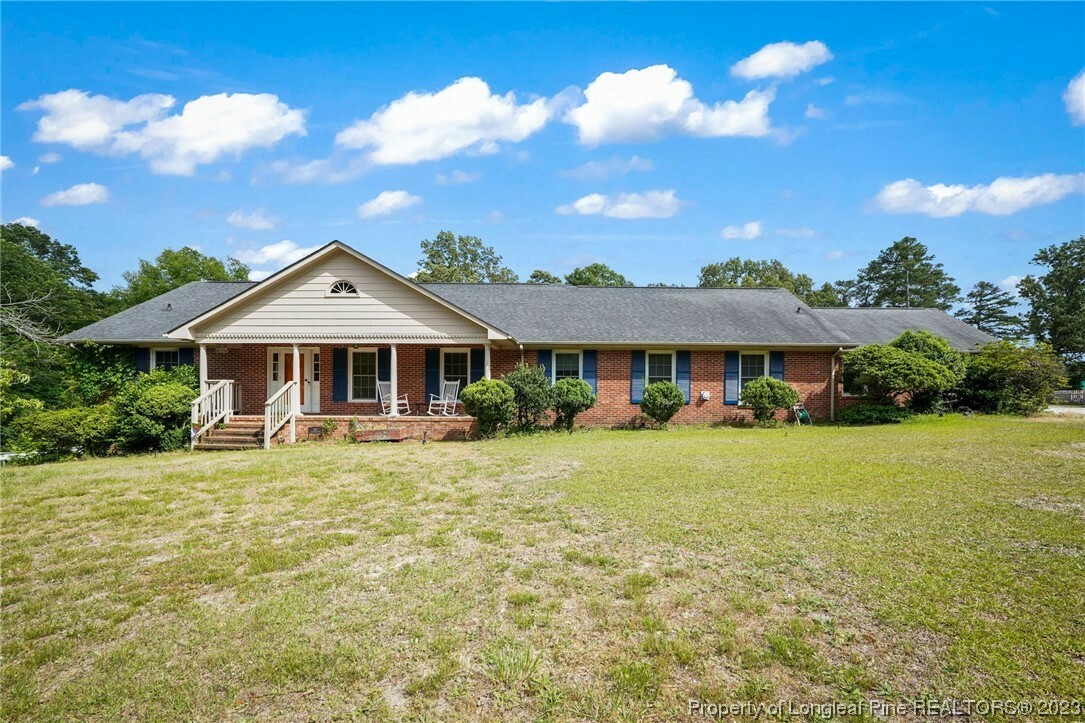 Property Photo: 102 Woodland Drive NC 28337