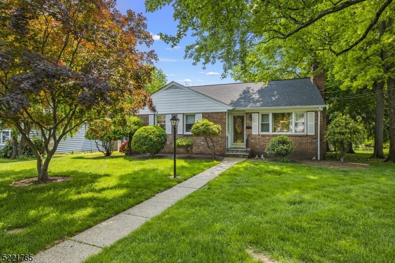 Property Photo:  10 Harvard  NJ 07901 