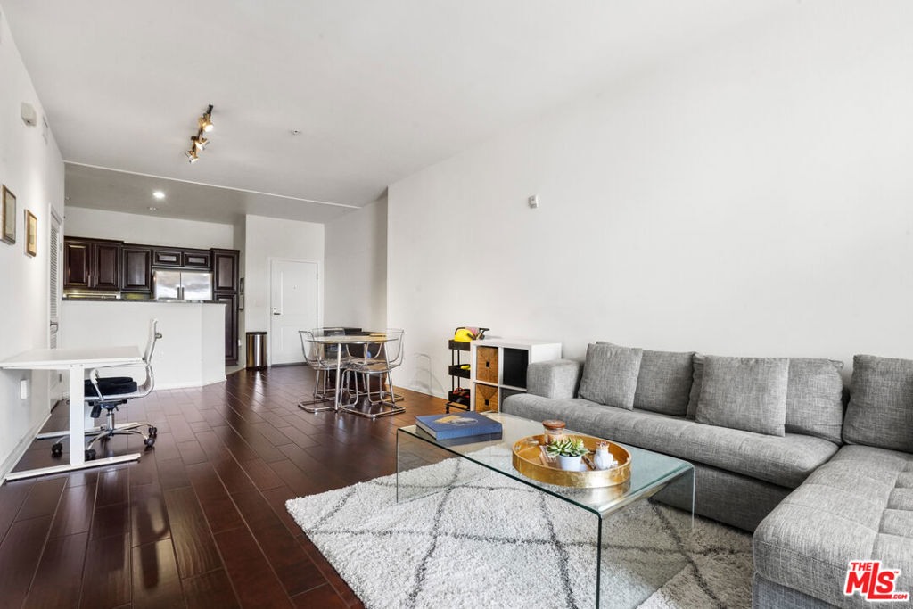 Property Photo: 3750 Santa Rosalia Drive 506 CA 90008