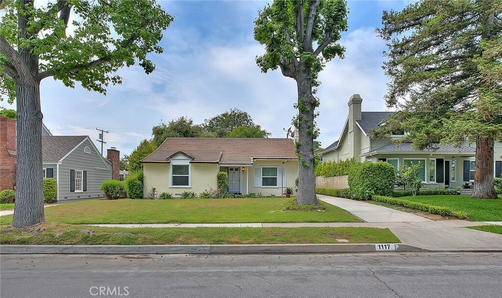 Property Photo: 1117 N Hidalgo Avenue CA 91801