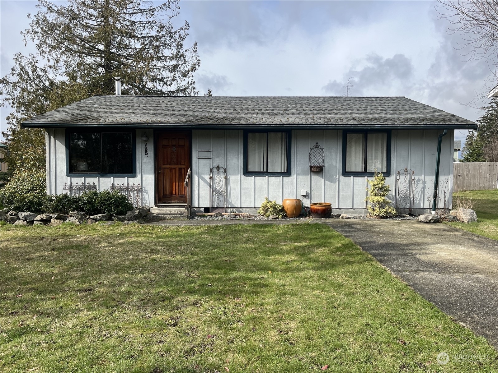 Property Photo:  735 Hunt Street  WA 98250 