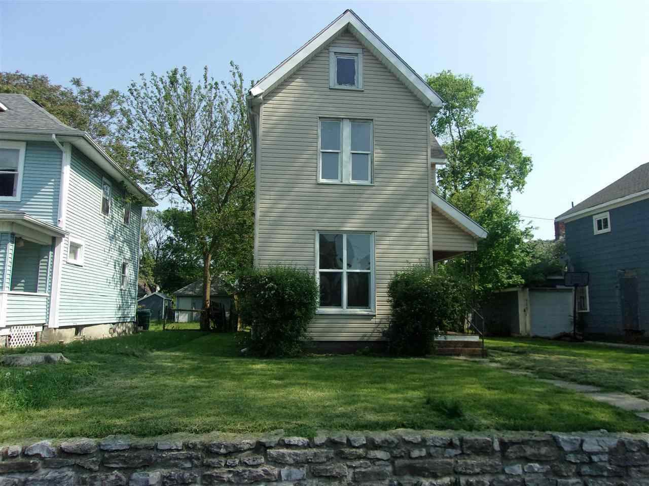 Property Photo:  114 Pearl Street  IN 47374 