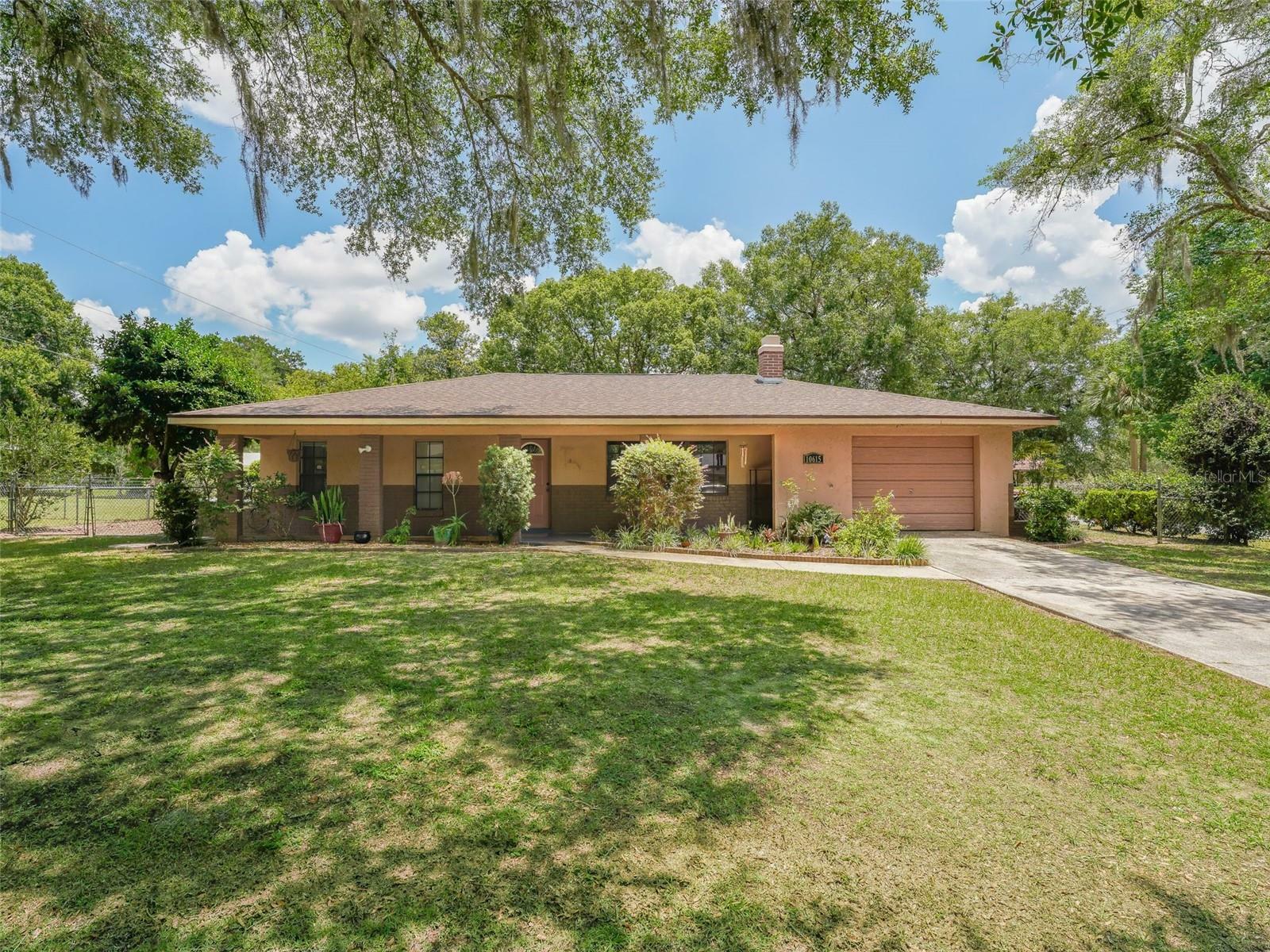 Property Photo:  10615 SE 50th Avenue  FL 34420 