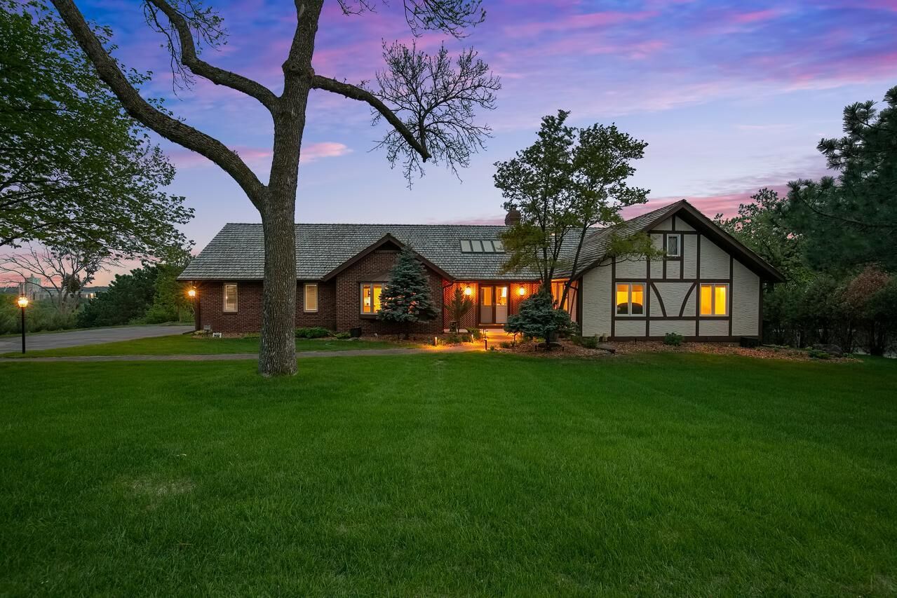Property Photo:  6321 Bluff Drive  MN 55438 