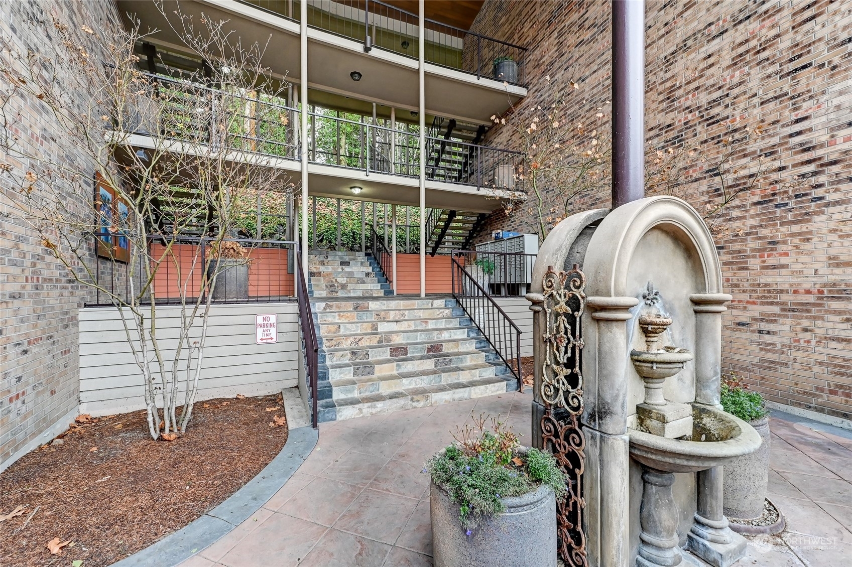 130 105th Avenue SE B-104  Bellevue WA 98004 photo