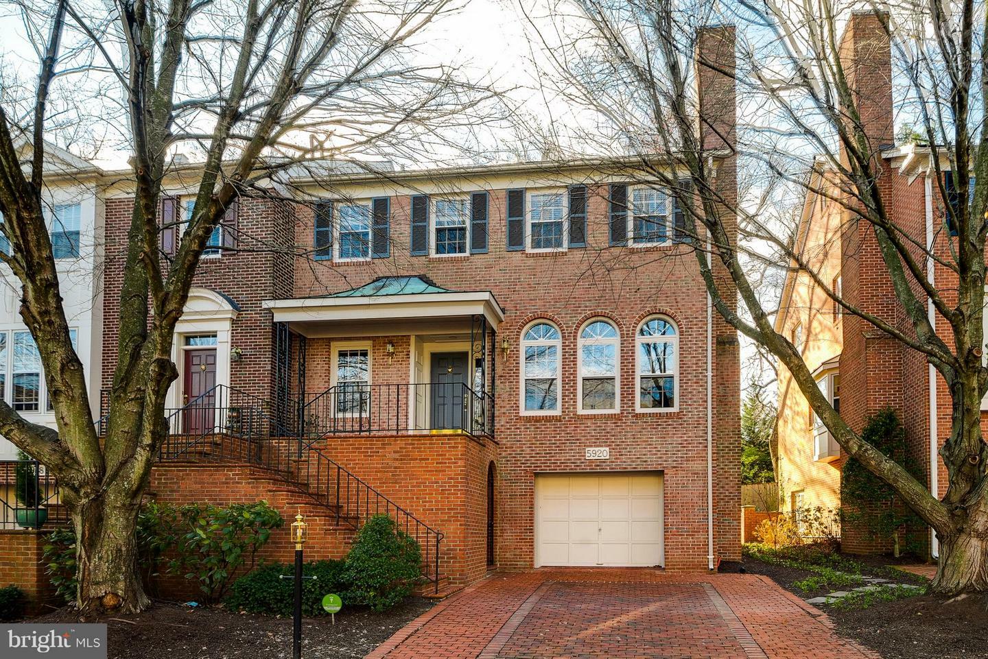 Property Photo:  5920 Maplewood Park Place  MD 20814 