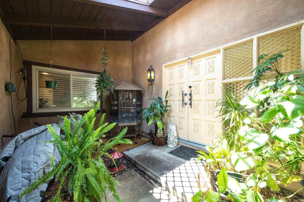 Property Photo: 746 Mahogany Dr CA 92019