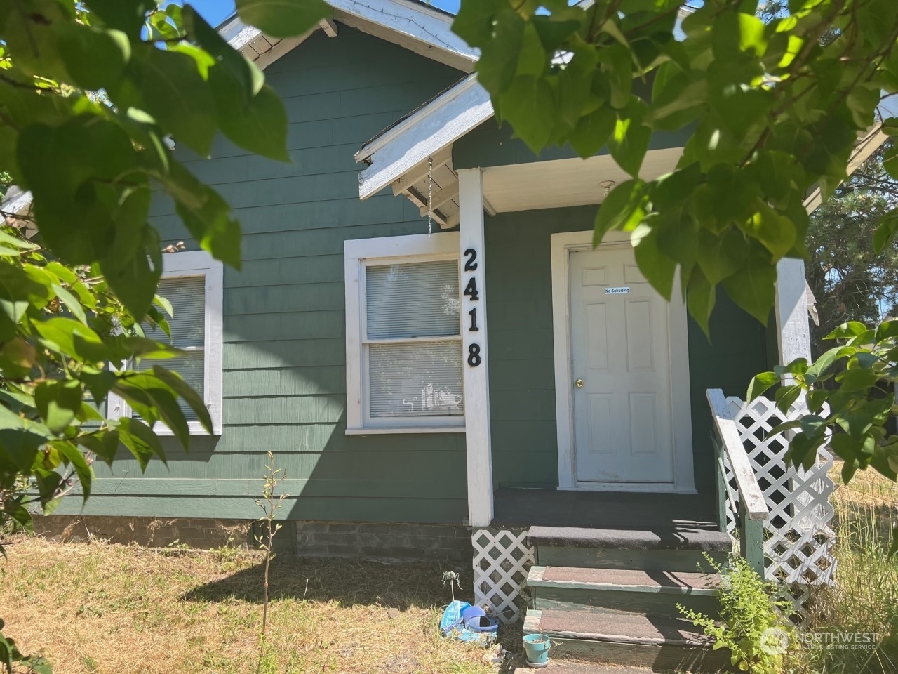 Property Photo: 2418 Verona Street WA 98229