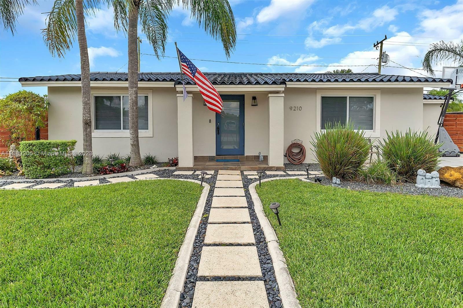 Property Photo:  9210 SW 44th St  FL 33165 