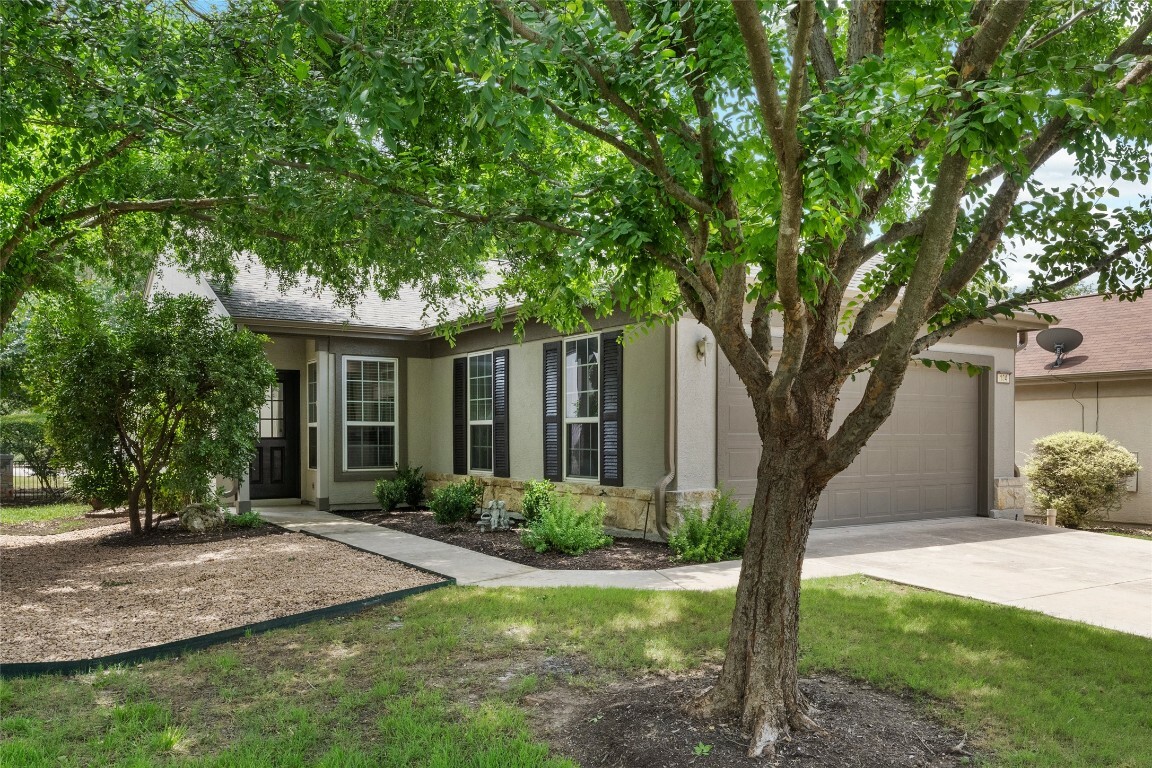 Property Photo: 104 Muir Court TX 78633