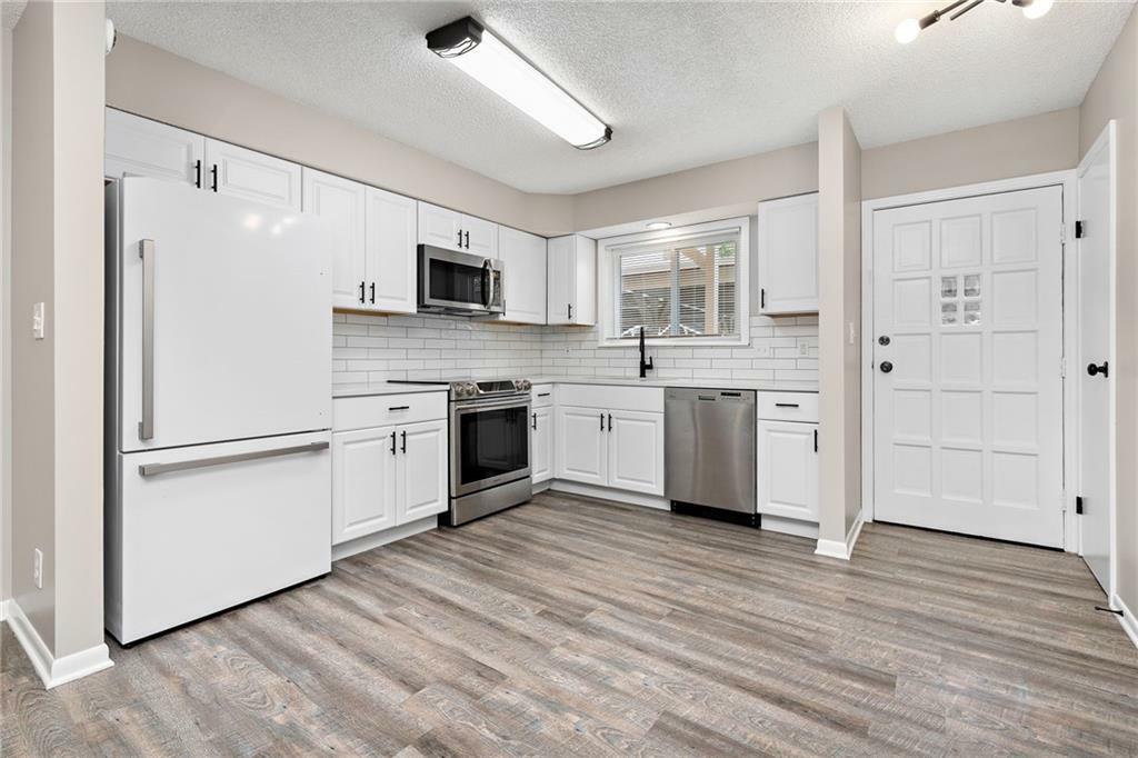 Property Photo:  5638 W 97th Street  KS 66207 