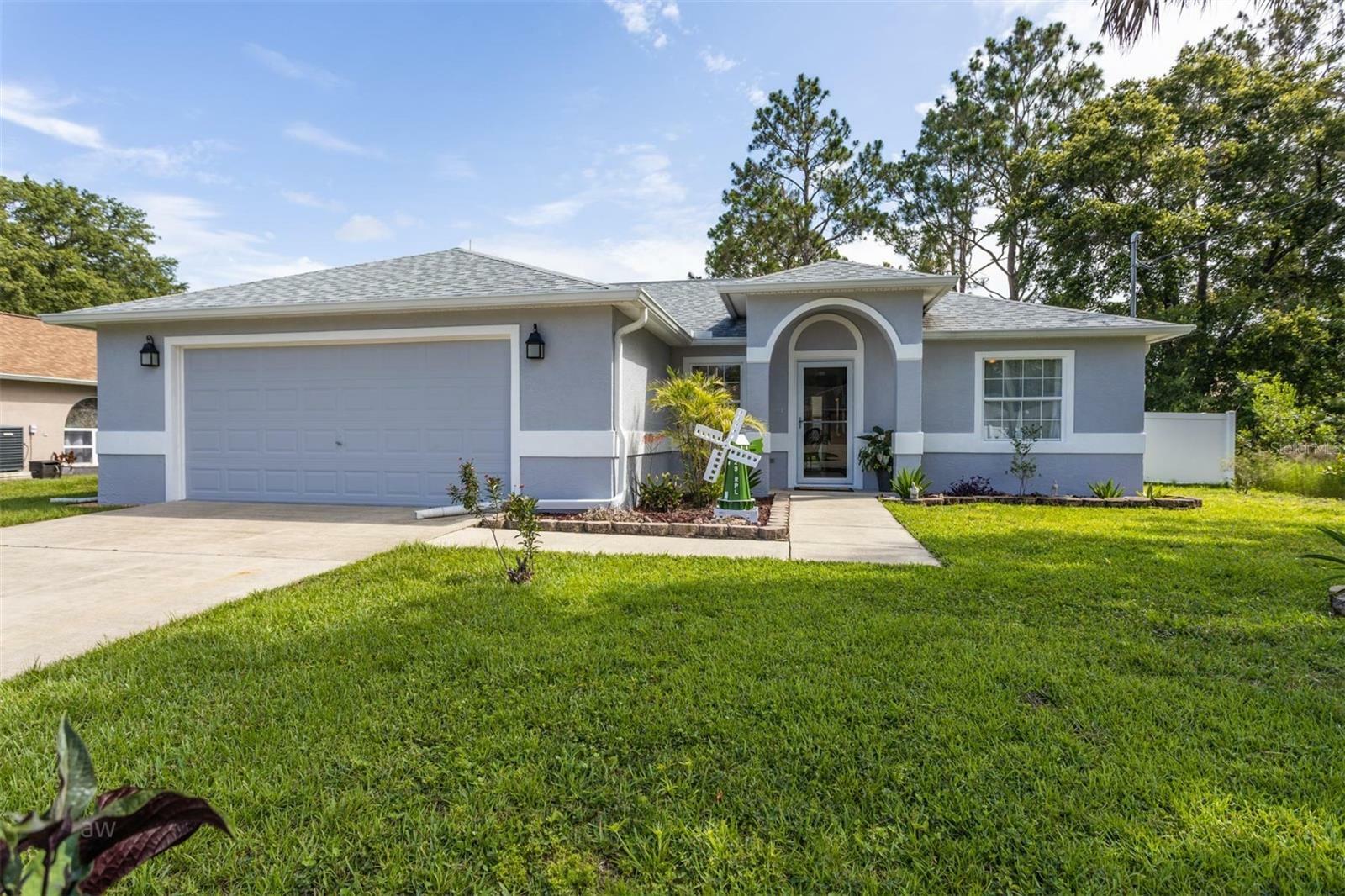 Property Photo:  29 Royal Palm Lane  FL 32164 