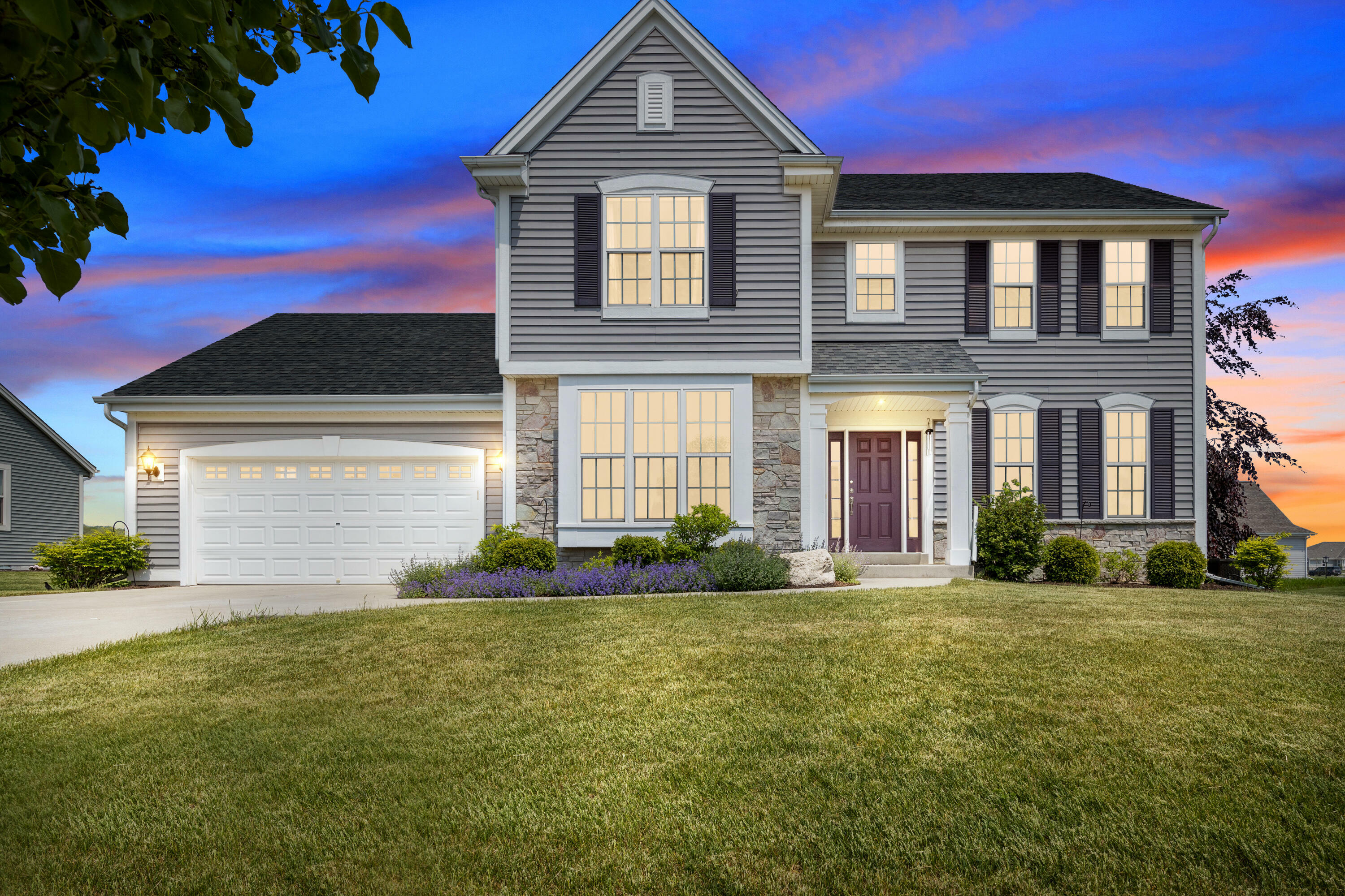 Property Photo: 610 Westlawn Ave WI 53149