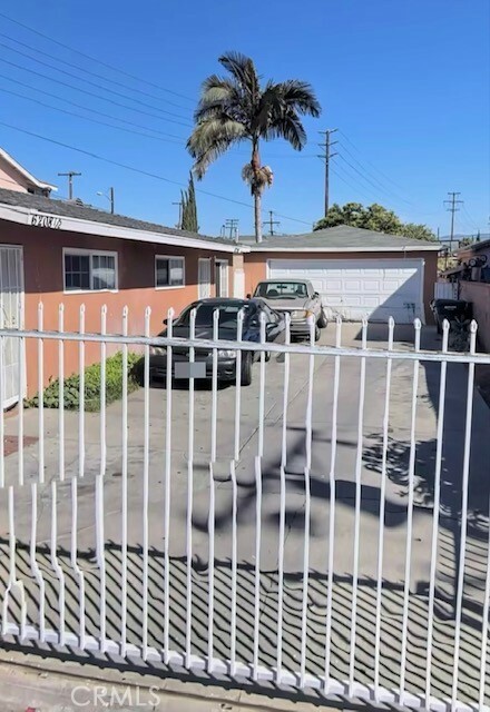 Property Photo:  6208 Agra Street  CA 90201 