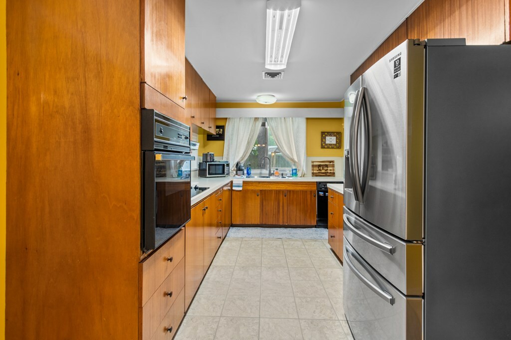 Property Photo: 909 Reen Drive TX 75901