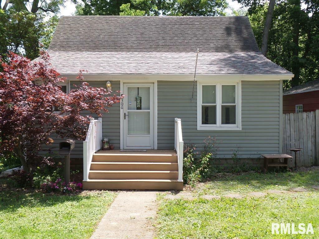 Property Photo:  306 W Sycamore Street  IL 61523 