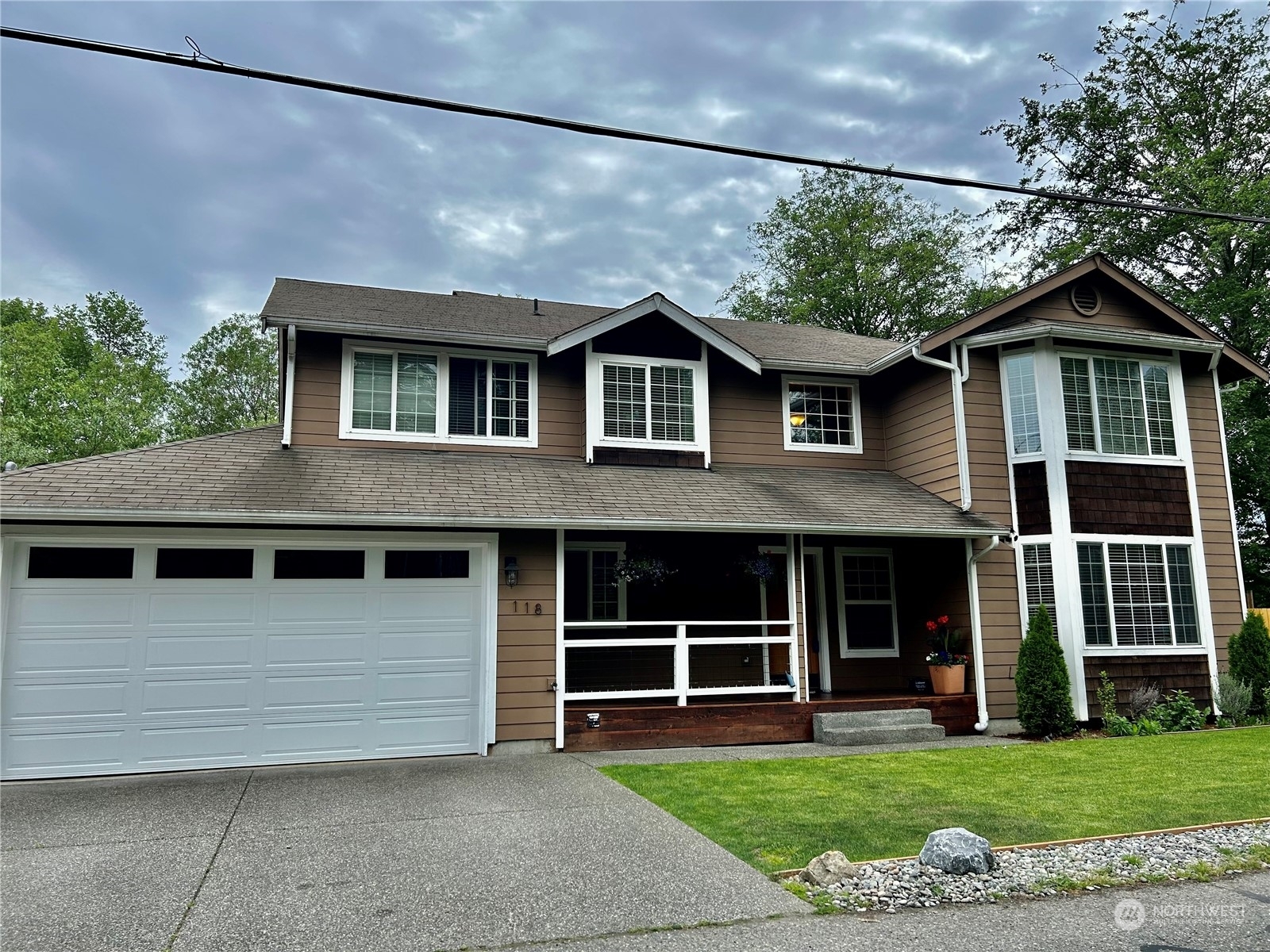 Property Photo:  118 W McGill Avenue  WA 98204 