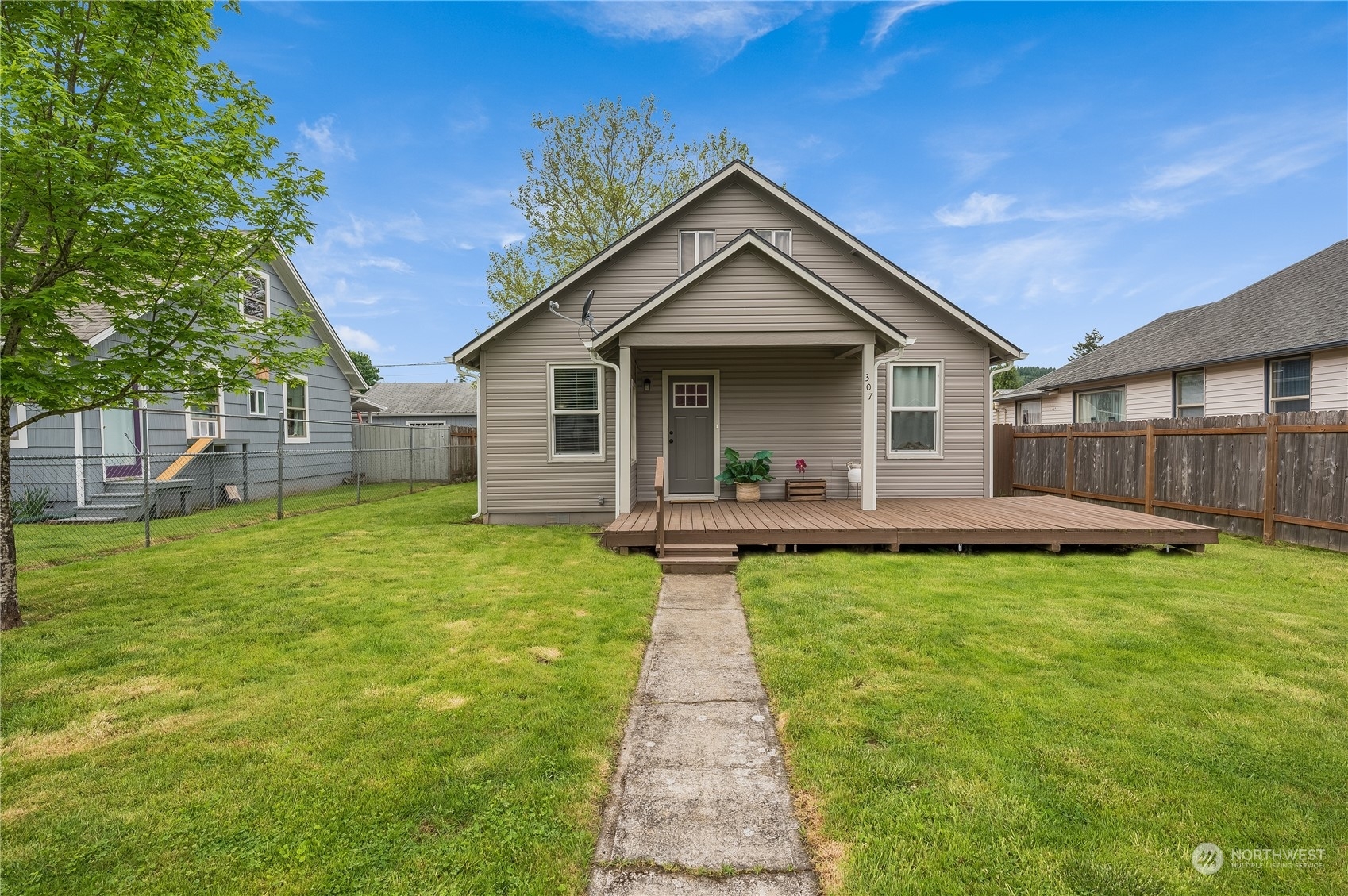 Property Photo: 307 Monroe Street WA 98581