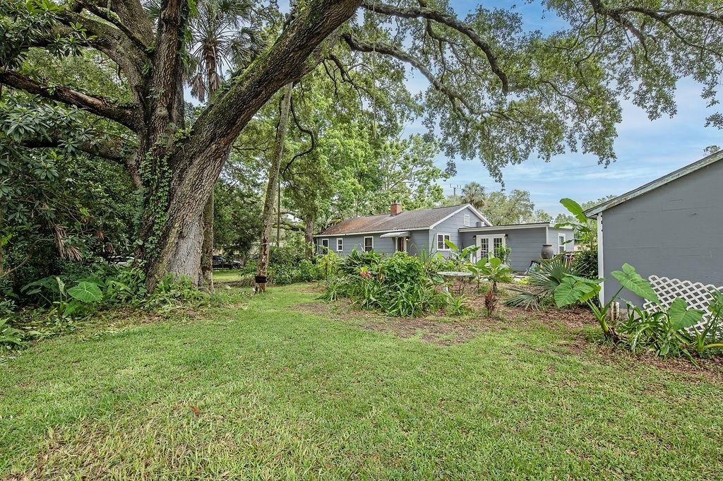 Property Photo:  240 Ravenswood Dr  FL 32084 