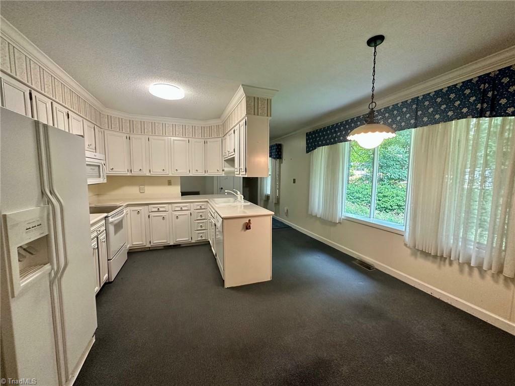 Property Photo: 130 Victoria Circle NC 28659