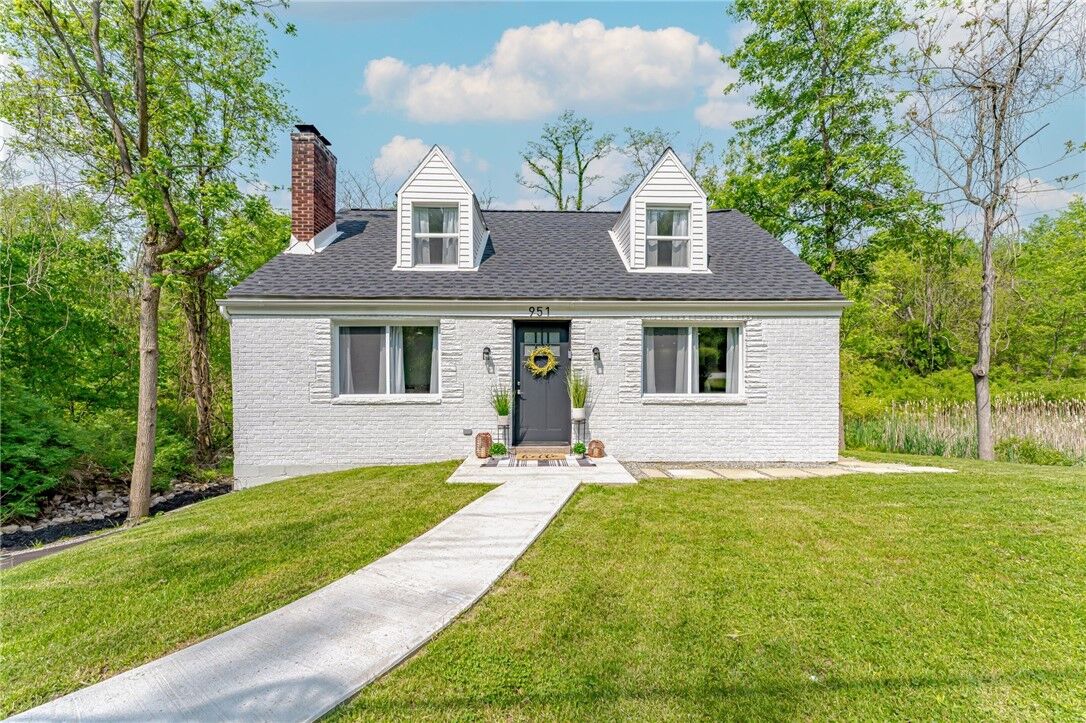 Property Photo:  951 Stotler Rd  PA 15235 