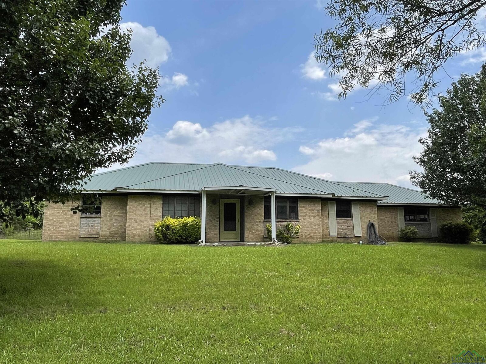 Property Photo: 142 Cr 3051 TX 75633