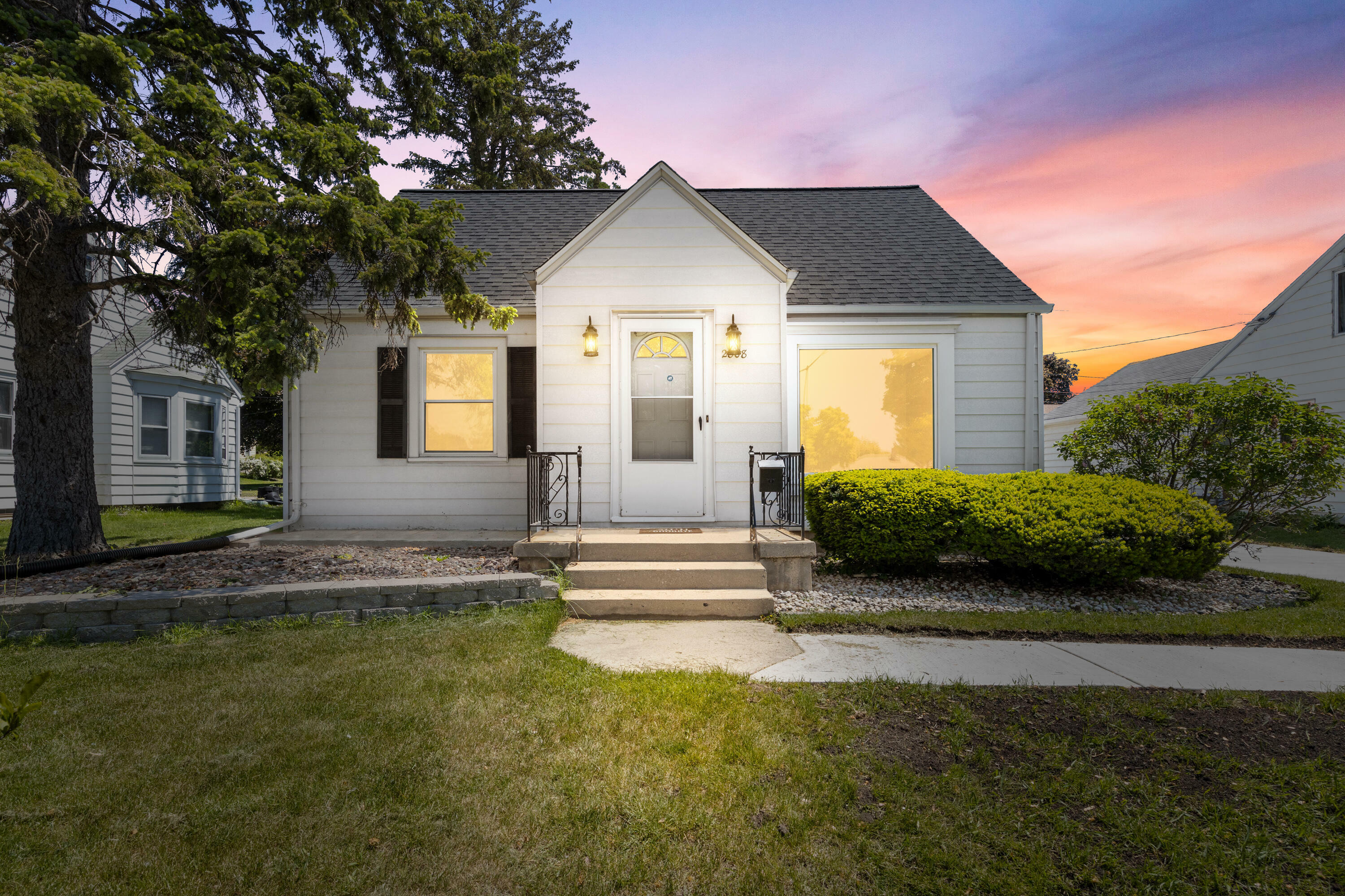 2808 S 76th St  West Allis WI 53219 photo