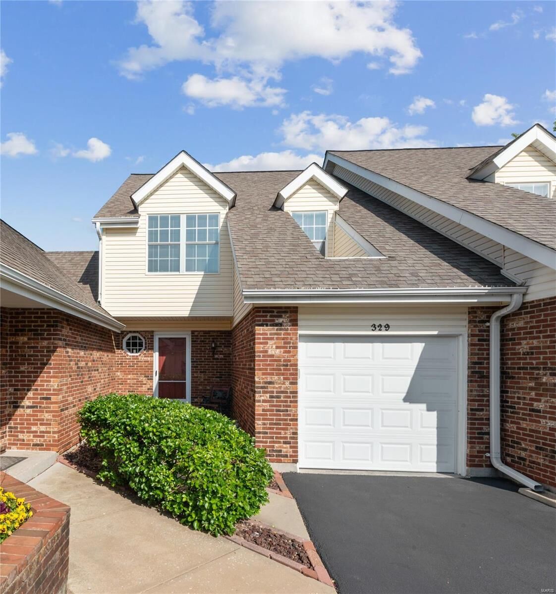 Property Photo: 329 Devonshire Court B MO 63376