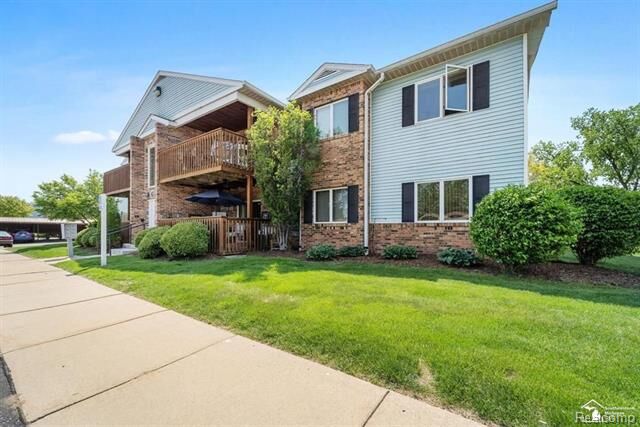 Property Photo: 1345 Harbour Boulevard 98 MI 48183