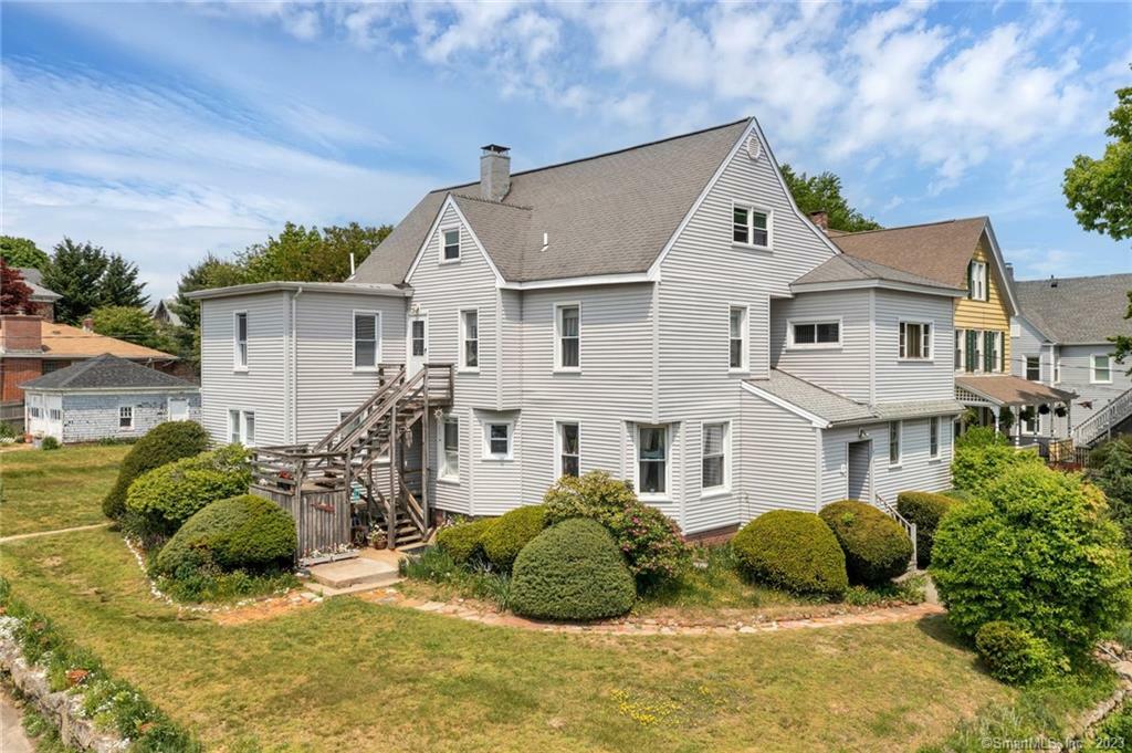 Property Photo:  179 Montauk Avenue  CT 06320 