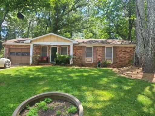 Property Photo:  1551 Pine Glen Circle  GA 30035 
