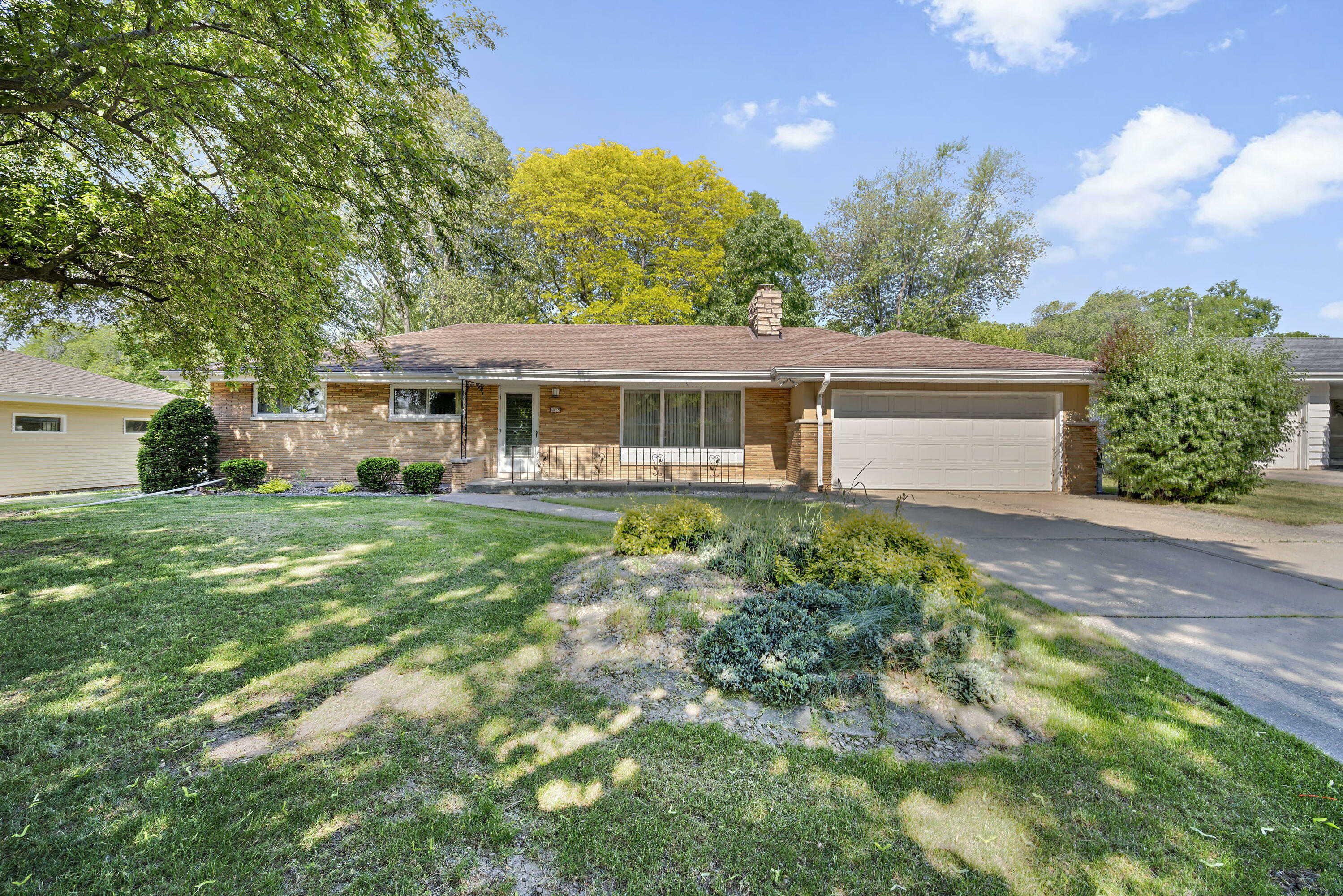 4439 N 109th St  Wauwatosa WI 53225 photo