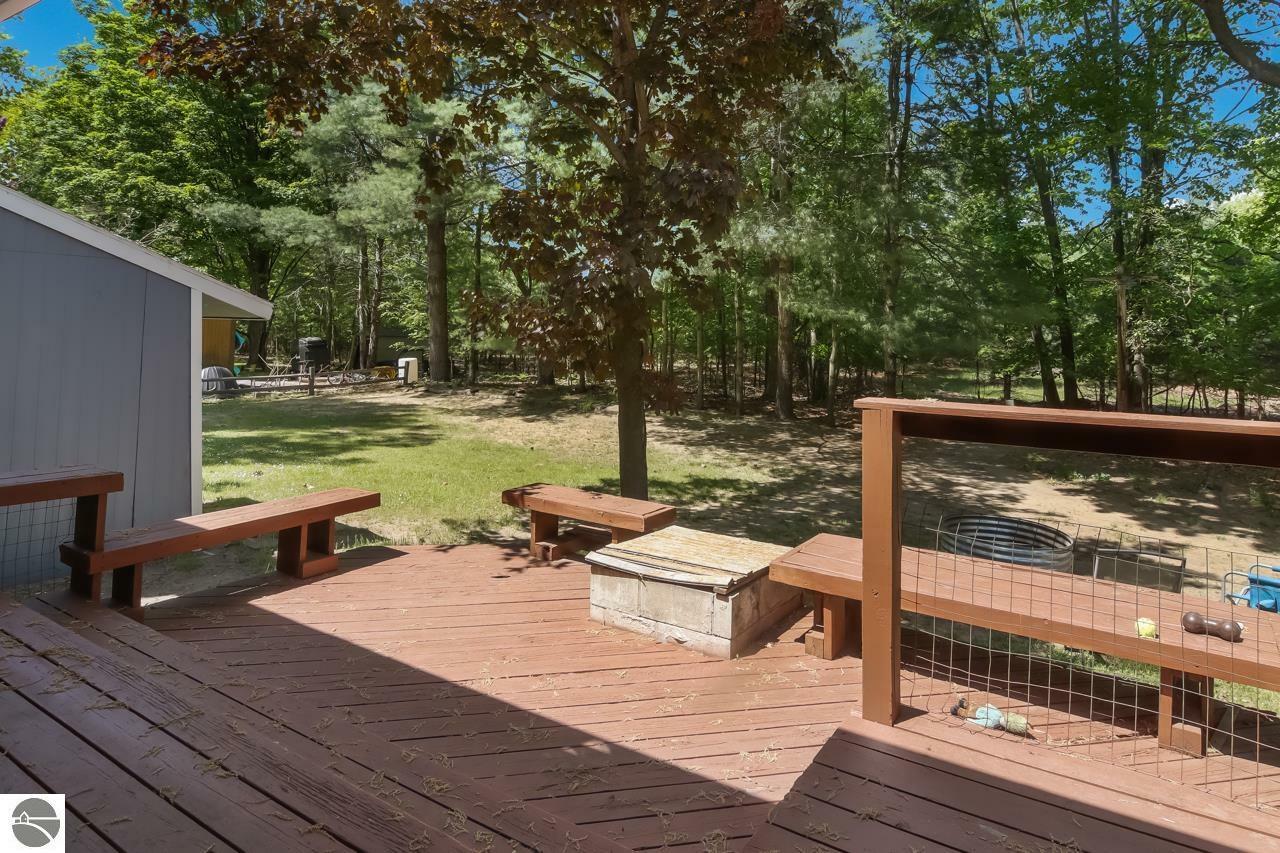 Property Photo:  432 E Oak Ridge Drive  MI 49685 