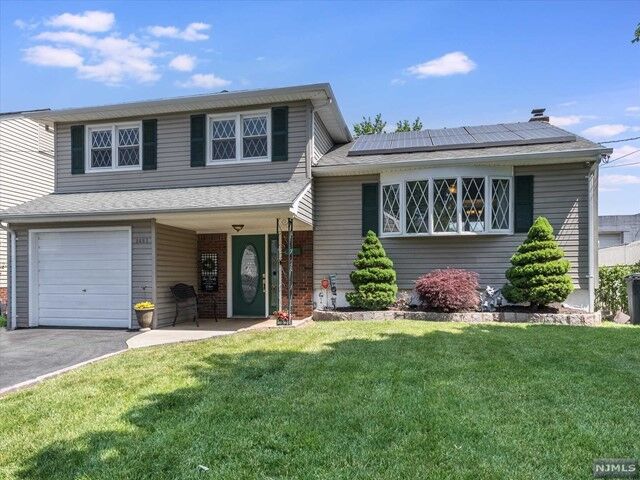 Property Photo:  2483 Ogden Road  NJ 07083 