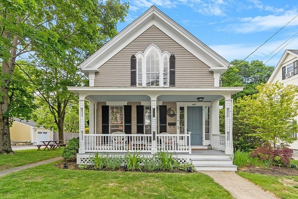 Property Photo:  40 High Street  MA 01810 