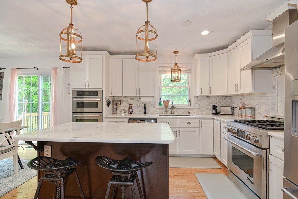 Property Photo: 333 Nausauket RI 02886