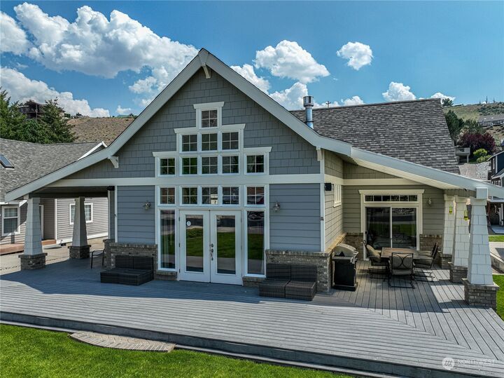 Home for sale in Orondo 280 Lake Front Road, Orondo, WA 98843