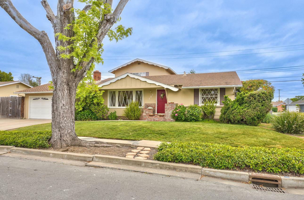 Property Photo:  197 Chaucer Drive  CA 93901 