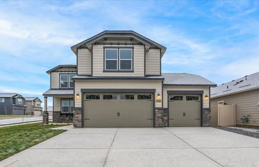 Property Photo:  18474 E 17th Ave 8/1 Stoneridge Encore  WA 99016 