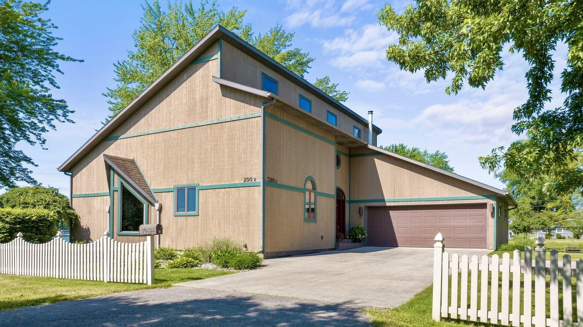 Property Photo: 7280 S 200 E IN 46795