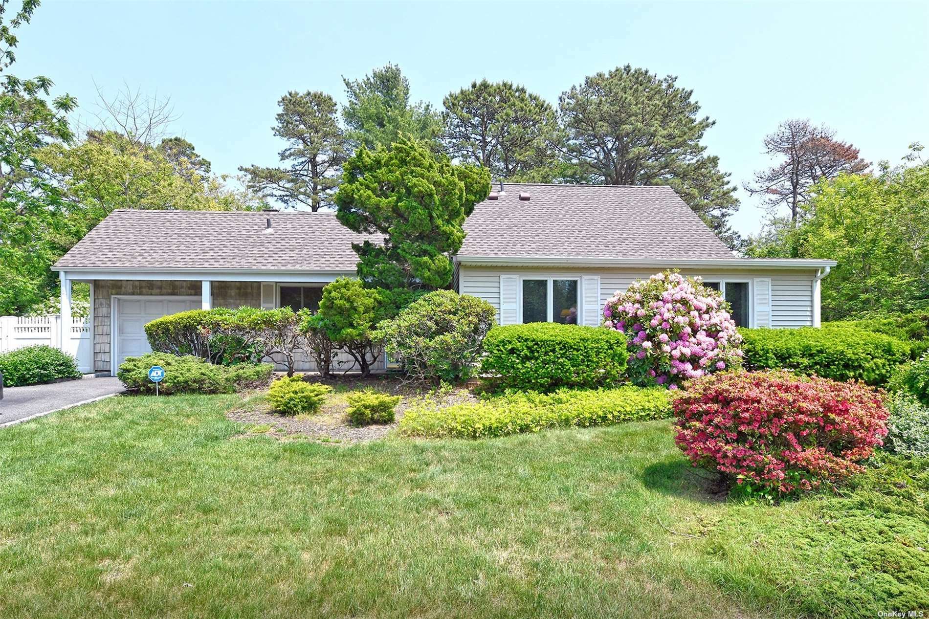 Property Photo:  37 Crooked Pine Drive  NY 11763 