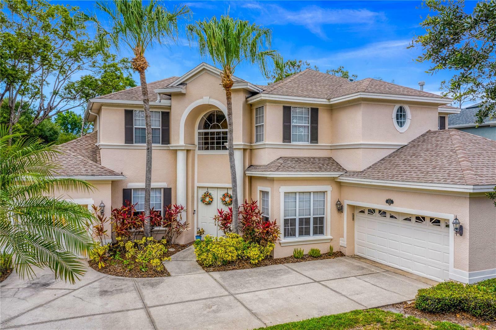 Property Photo:  2121 Chestnut Forest Drive  FL 33618 