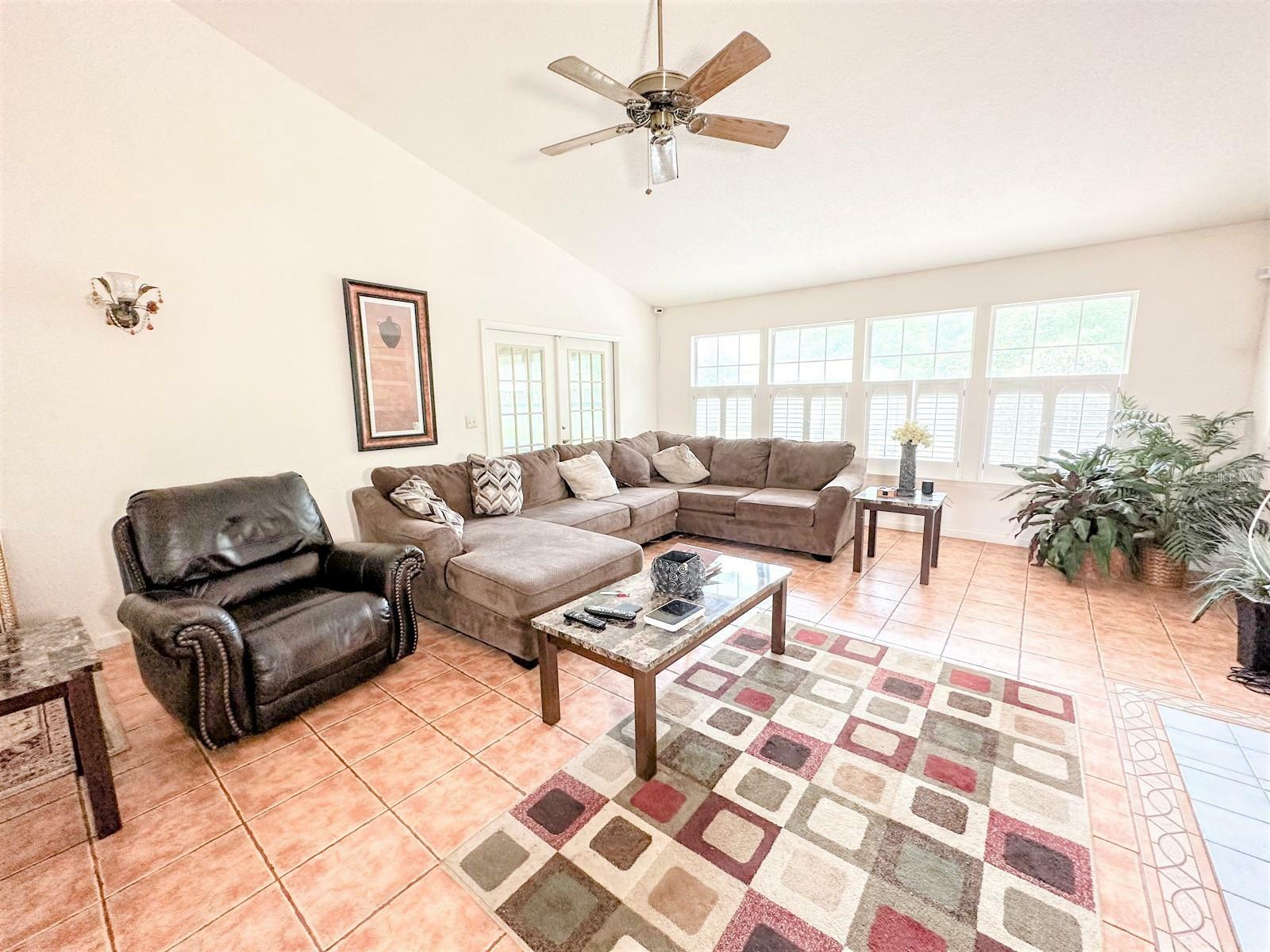 Property Photo:  6037 NW 115th Place  FL 32615 