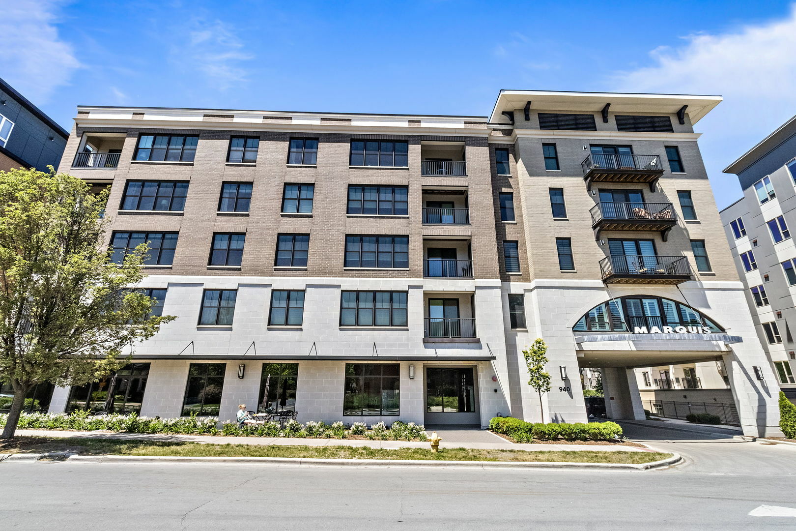 Property Photo: 940 Maple Avenue 507 IL 60515