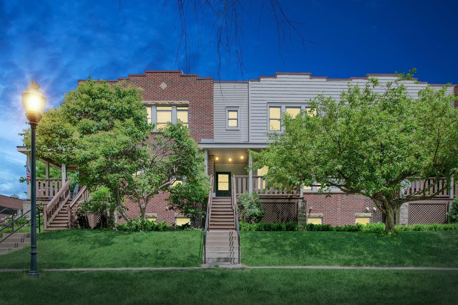 Property Photo:  2611 5th Avenue S  MN 55408 