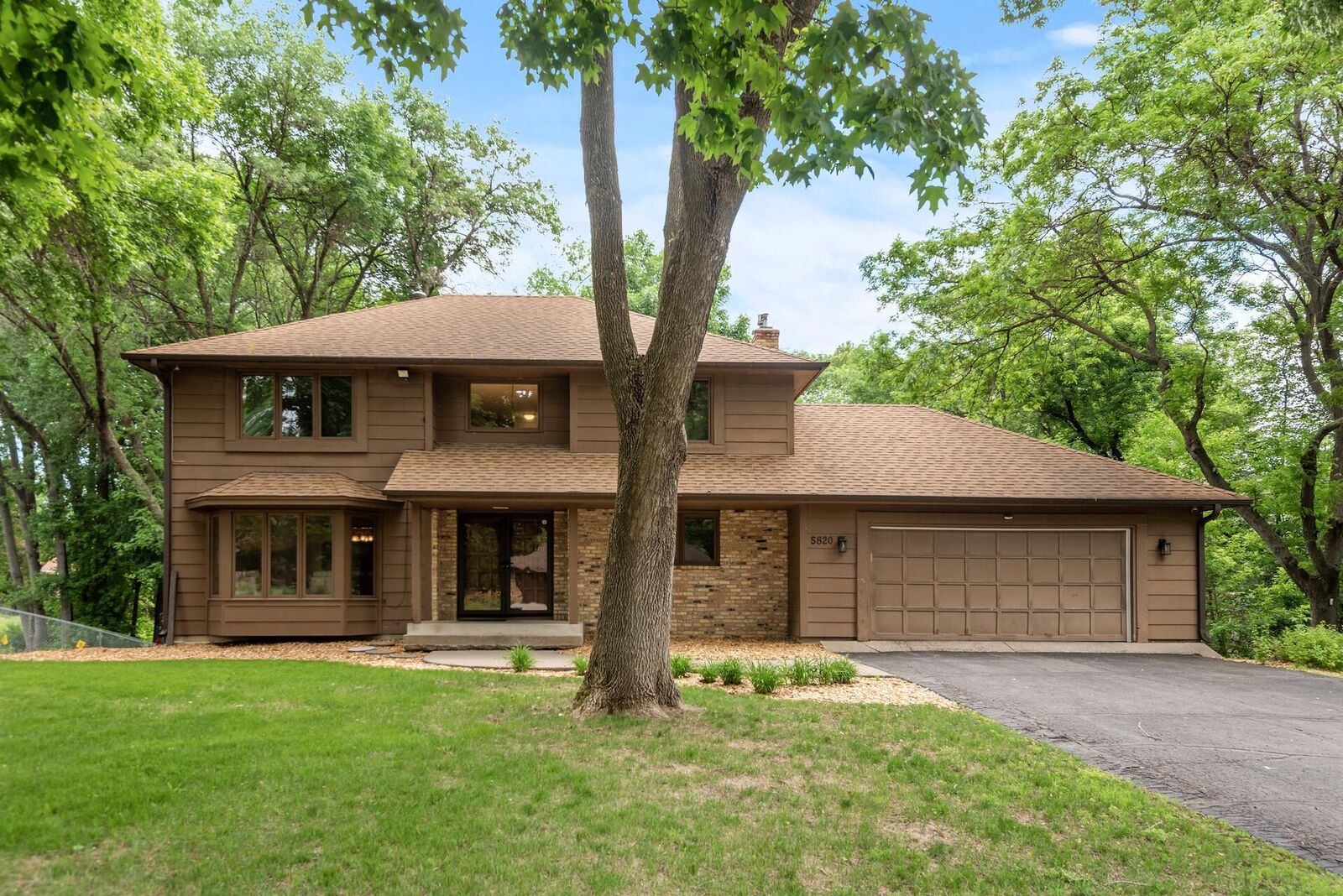 Property Photo:  5820 Oakview Lane N  MN 55442