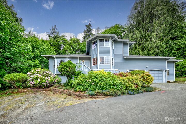 Property Photo:  3940 NE Oceangate Lane  WA 98311 