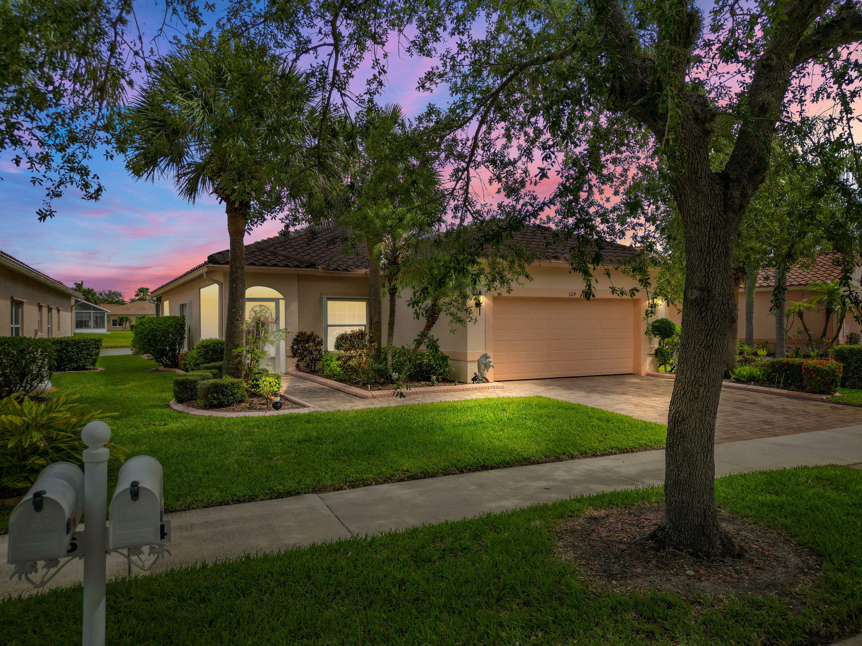 Property Photo: 324 NW Breezy Point Loop FL 34986
