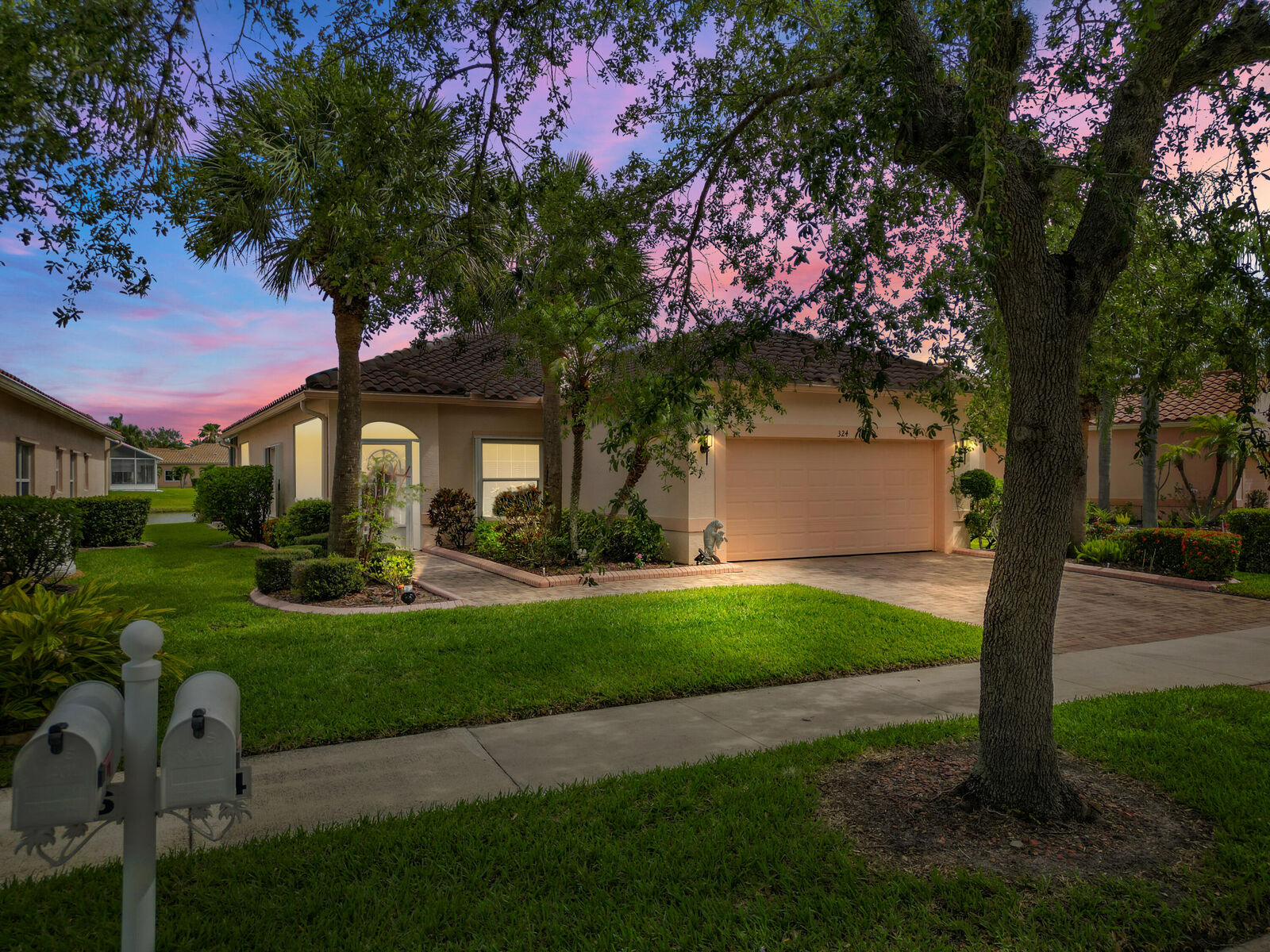 Property Photo: 324 NW Breezy Point Loop FL 34986