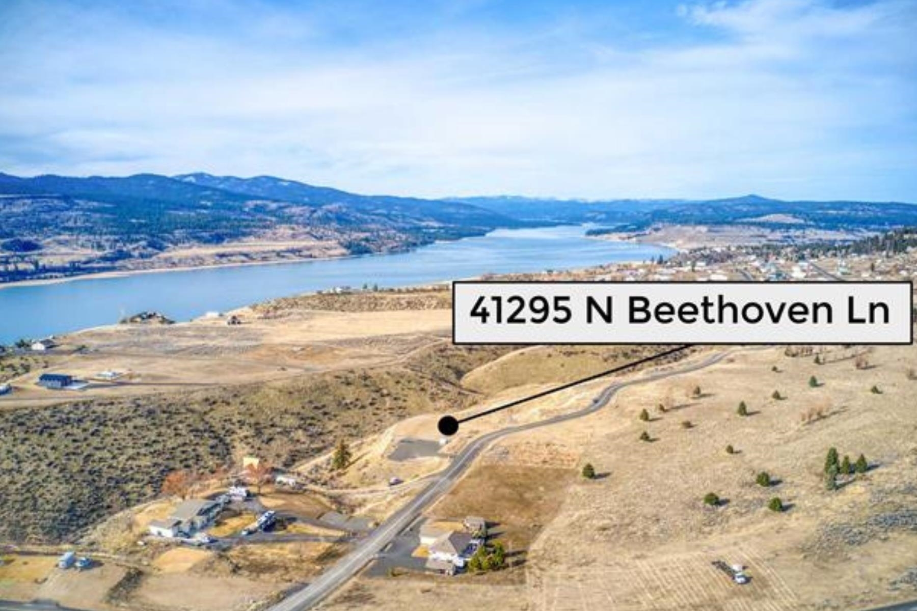 Property Photo: 41295 N Beethoven Ln WA 99122
